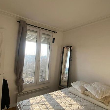 Appartement Ensoleille, Central Et Tout Equipe Avec Vue Tour Eiffel Et Pantheon Paris Bagian luar foto