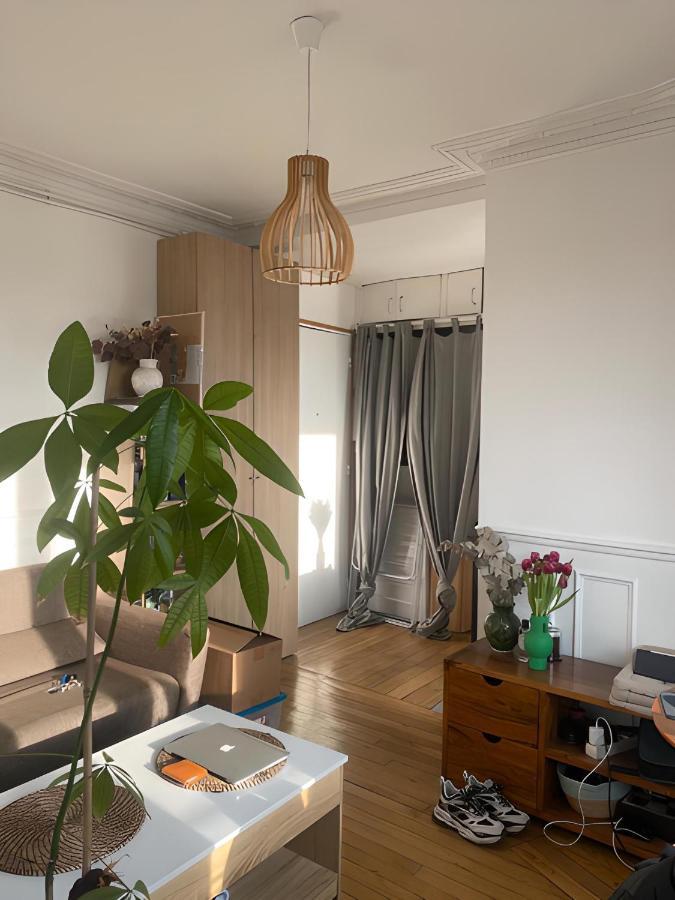 Appartement Ensoleille, Central Et Tout Equipe Avec Vue Tour Eiffel Et Pantheon Paris Bagian luar foto