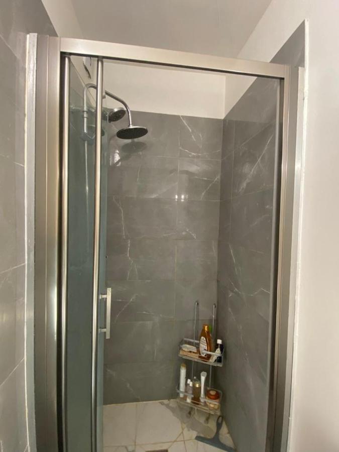 Appartement Ensoleille, Central Et Tout Equipe Avec Vue Tour Eiffel Et Pantheon Paris Bagian luar foto